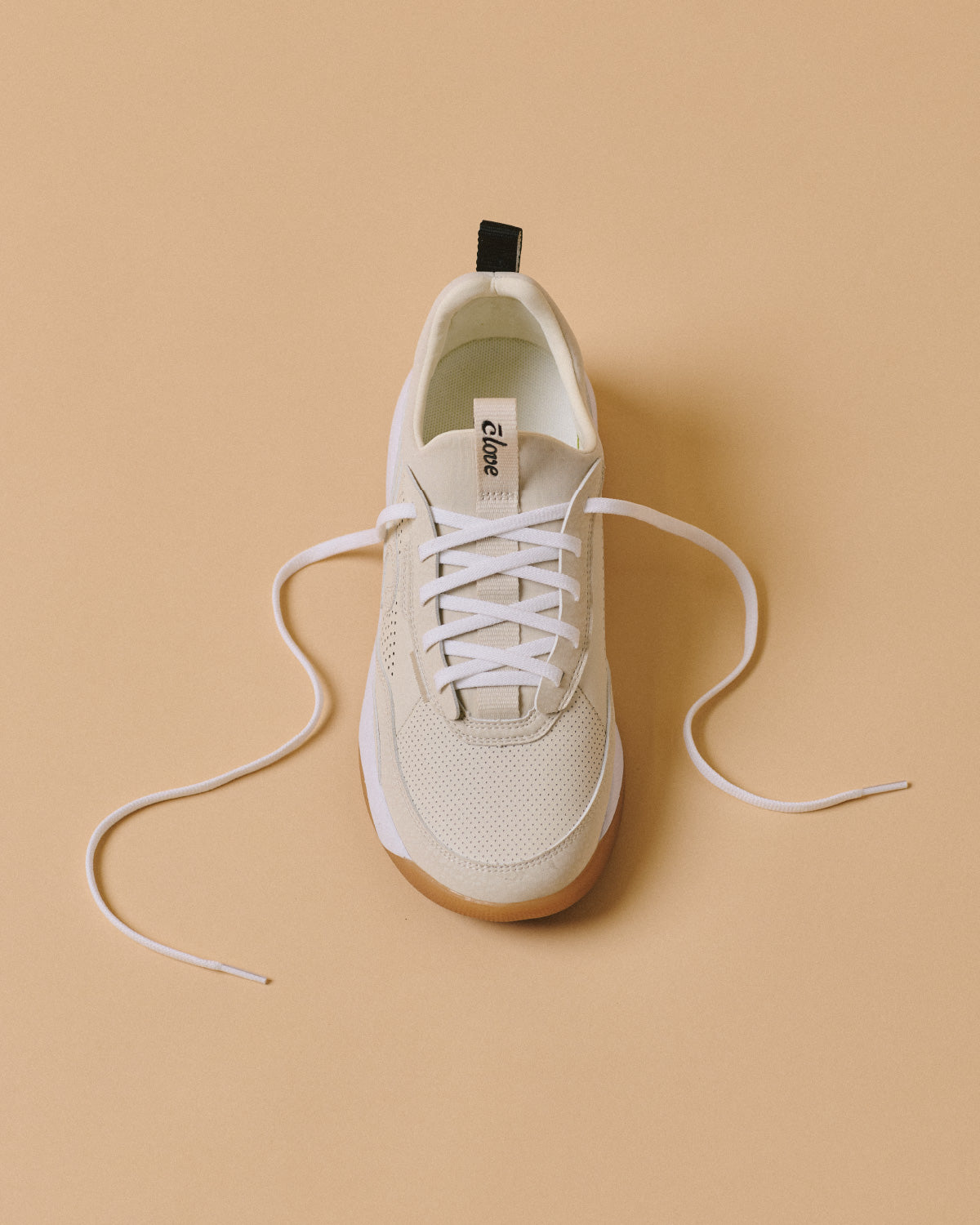 Clove Strada - Sand / White / Gum