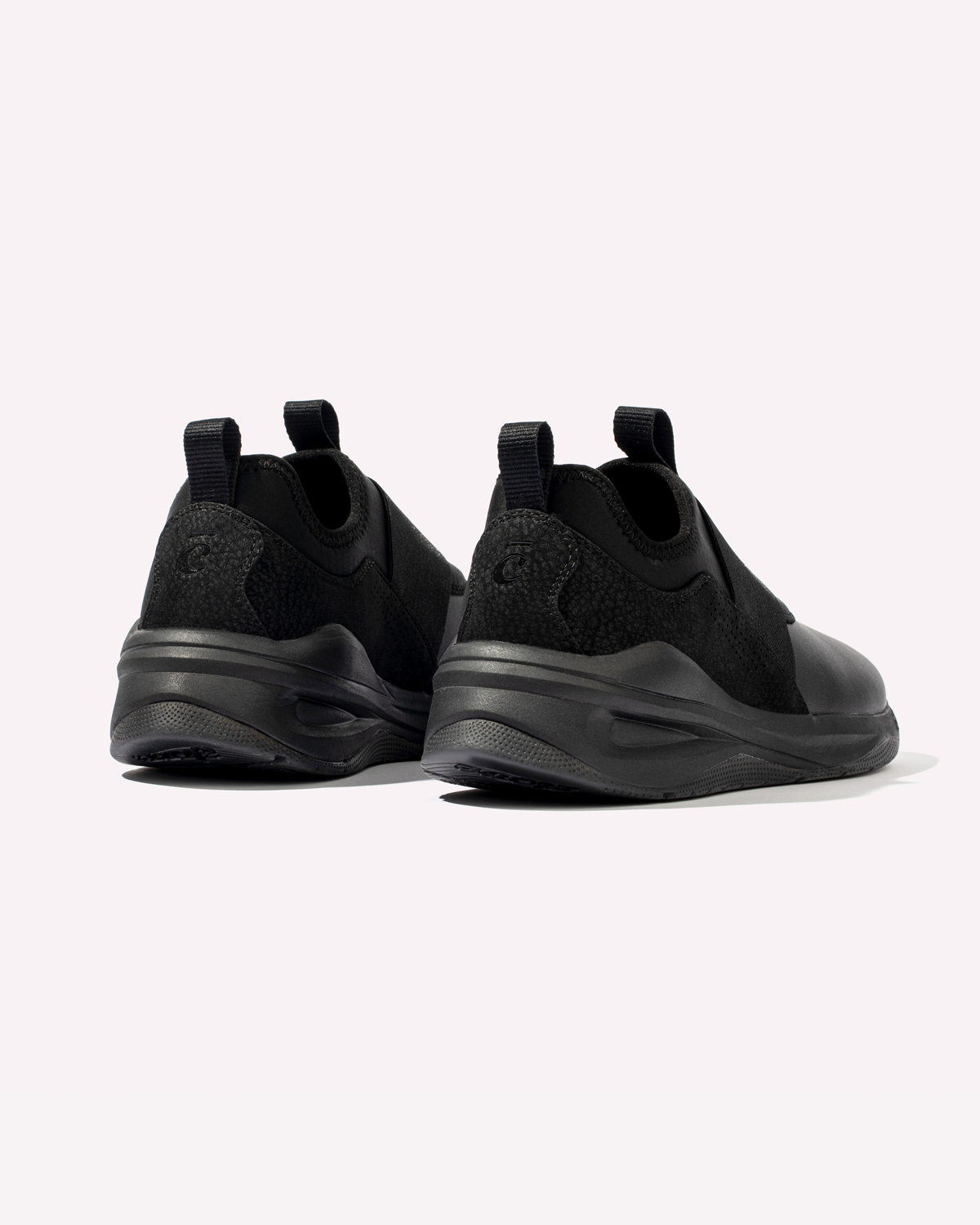 Clove Solo - All Black