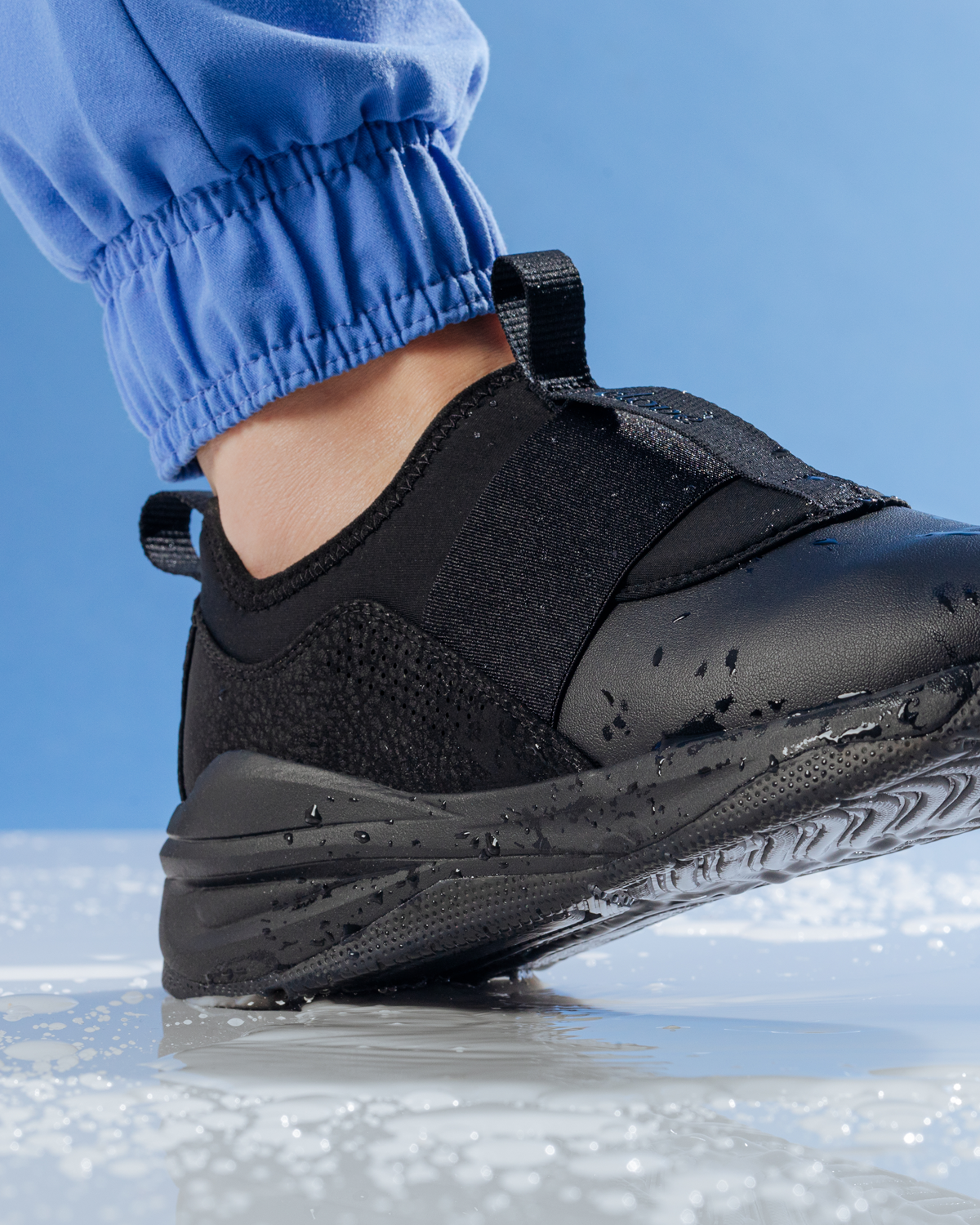 Clove Solo - All Black