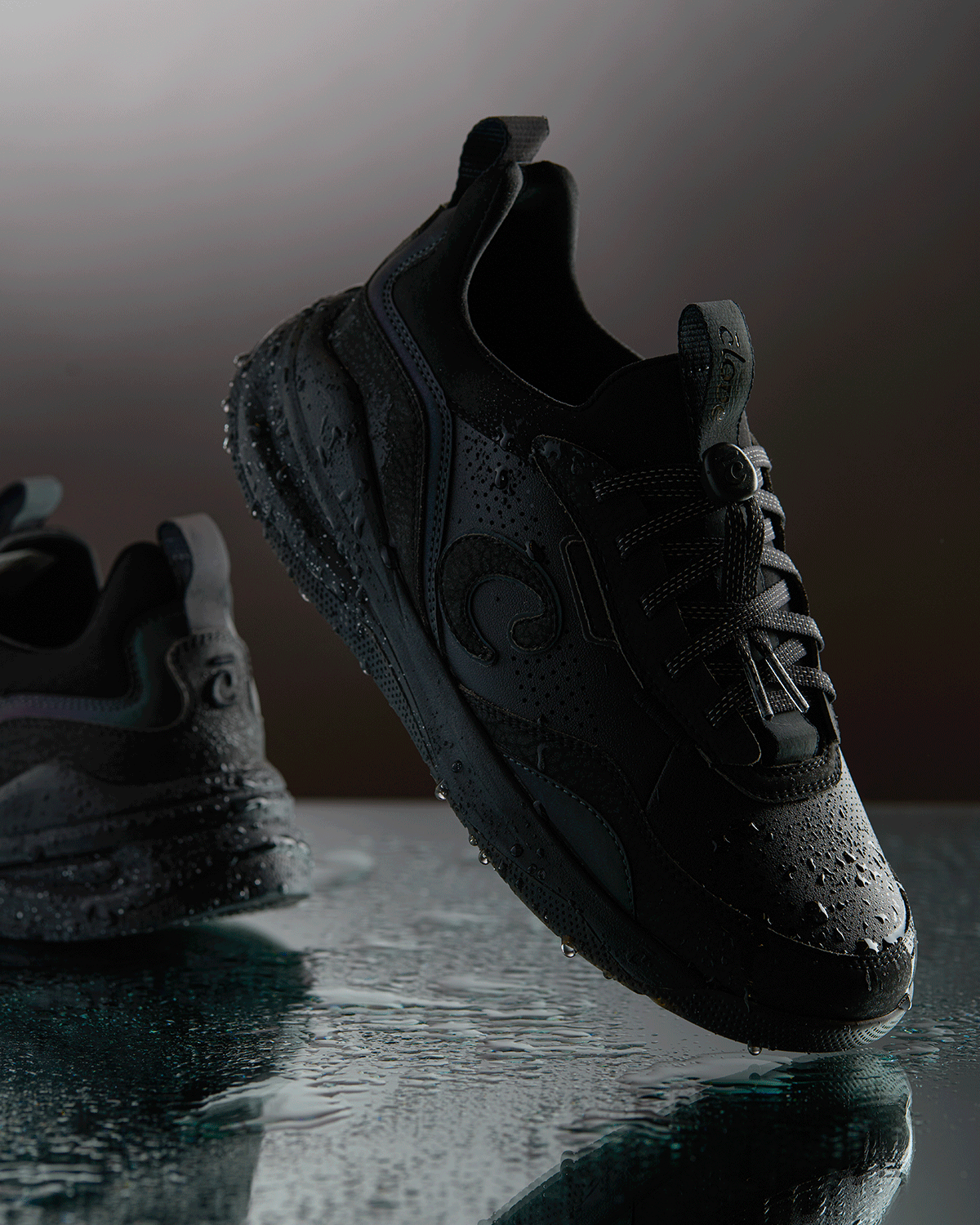 Clove Strada - Onyx Flash