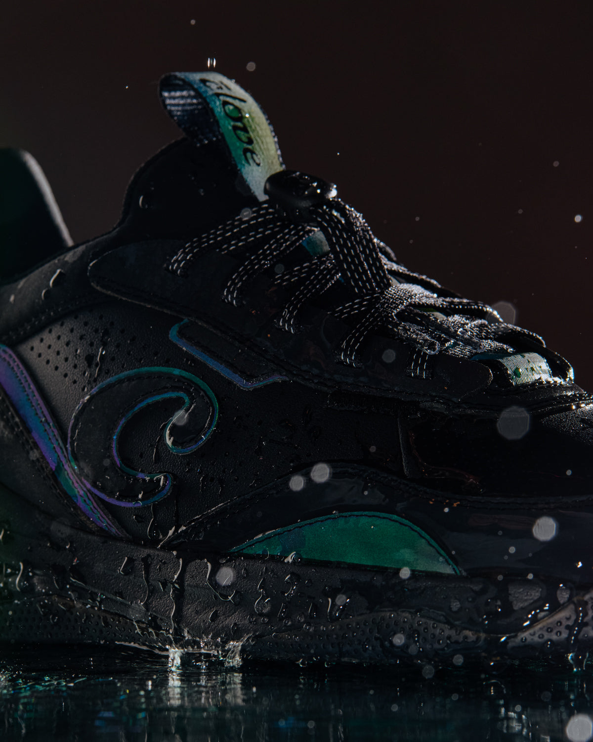 Clove Strada - Onyx Flash