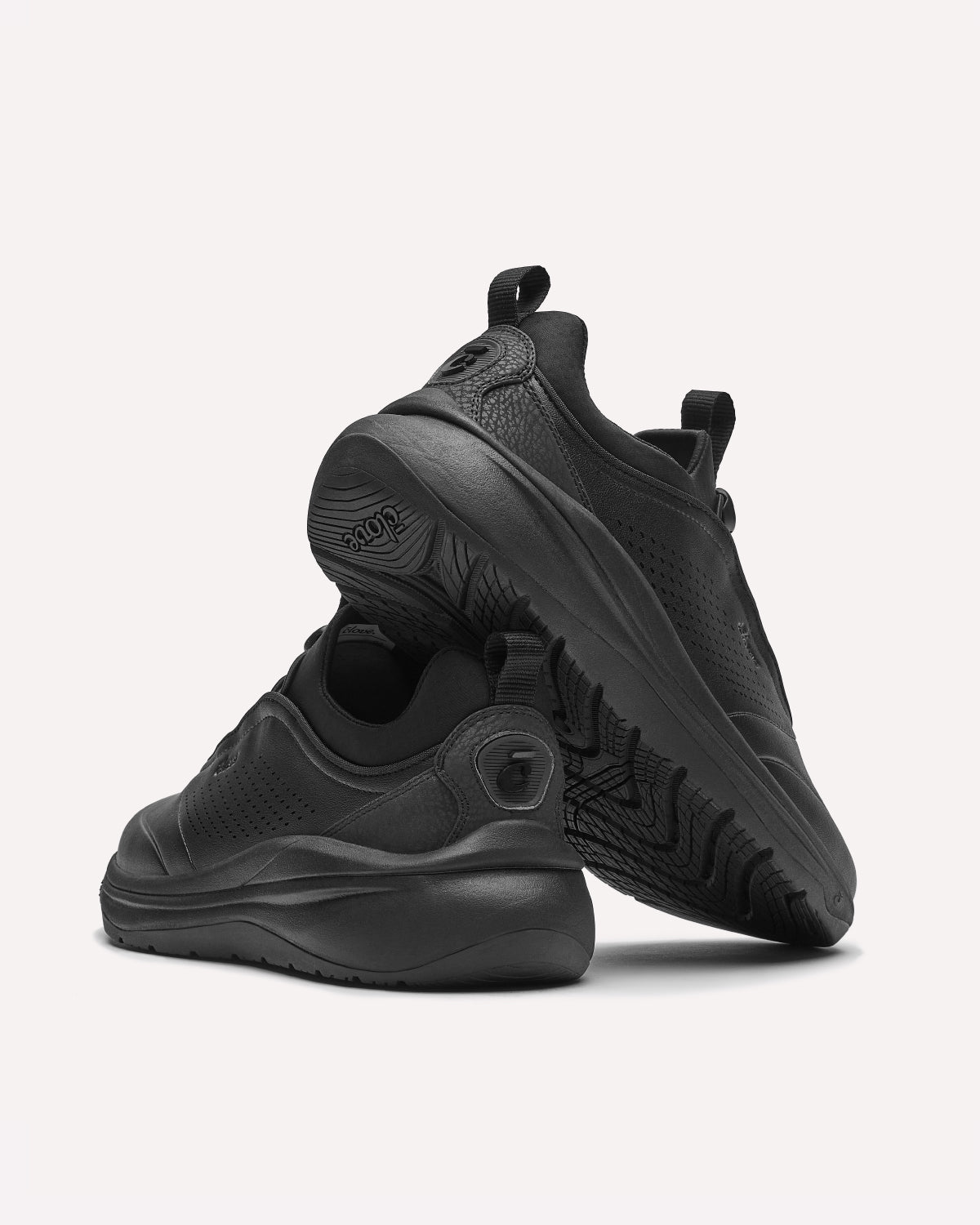 Clove Prima - All Black