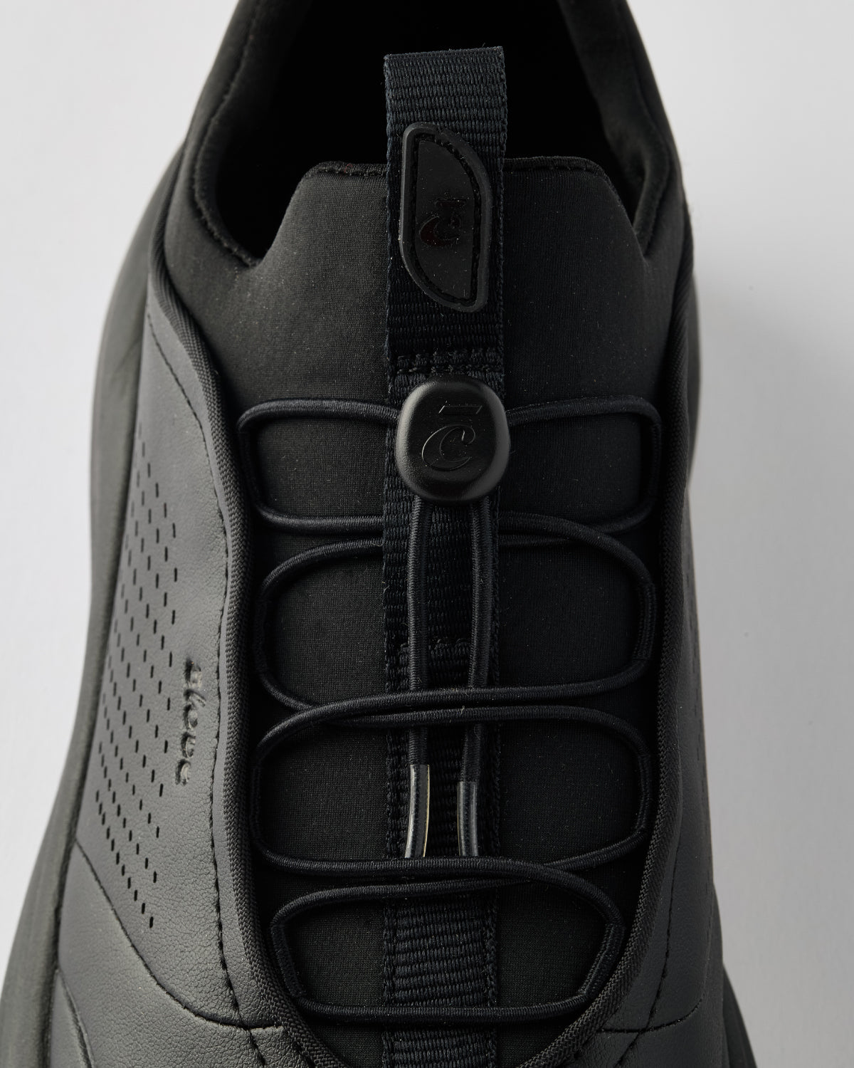 Clove Prima - All Black